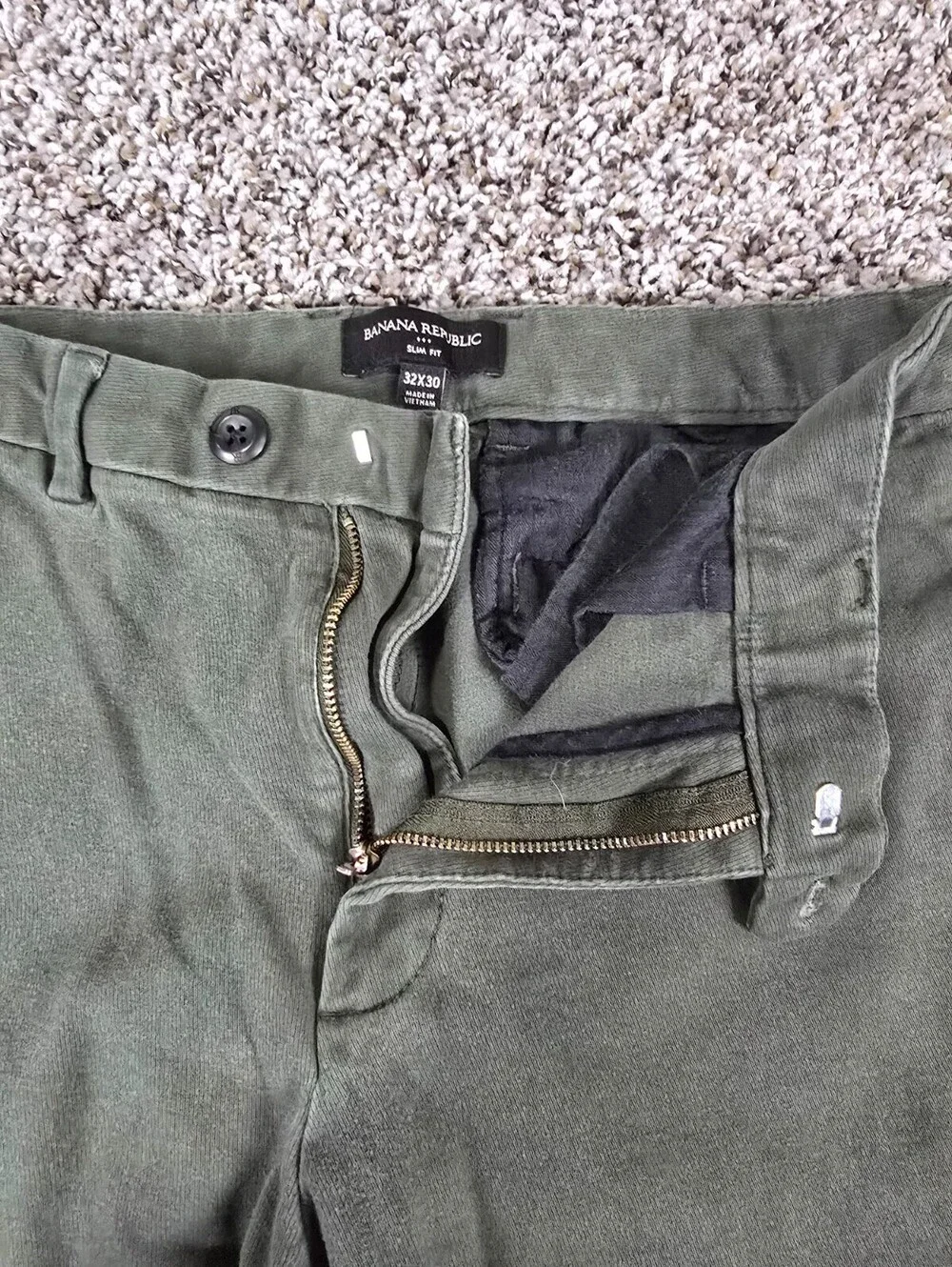 Banana Republic Mens Sz 32x30 Slim Fit Ankle Length Chino Pants Dark Olive Green